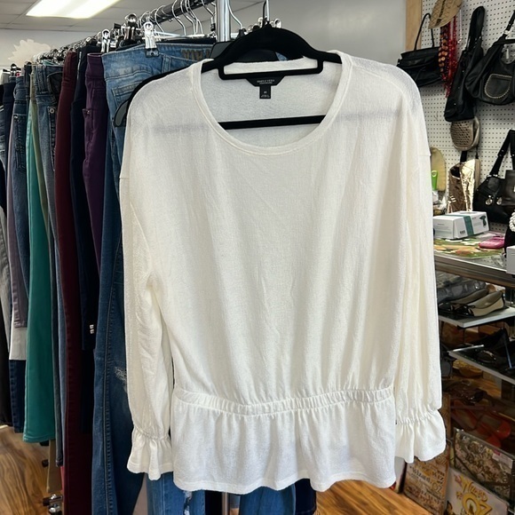 Simply Vera Vera Wang Tops - Simply Vera Wang gathered waist top size medium